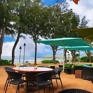 seaview-at-the-islander-on-the-beach-oceanview-studio-201.hotelsinhawaii.org/